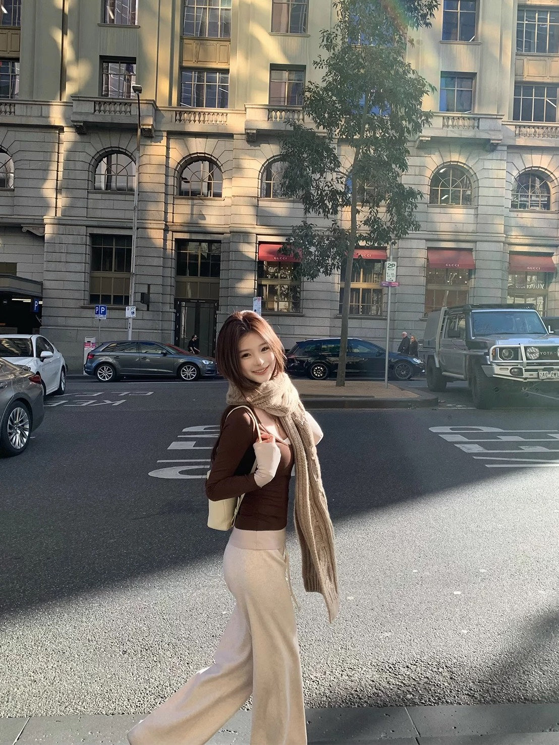 25Nov. 辣妹宣言休閒撞色V領針織上衣 黑拼藍/咖拼卡