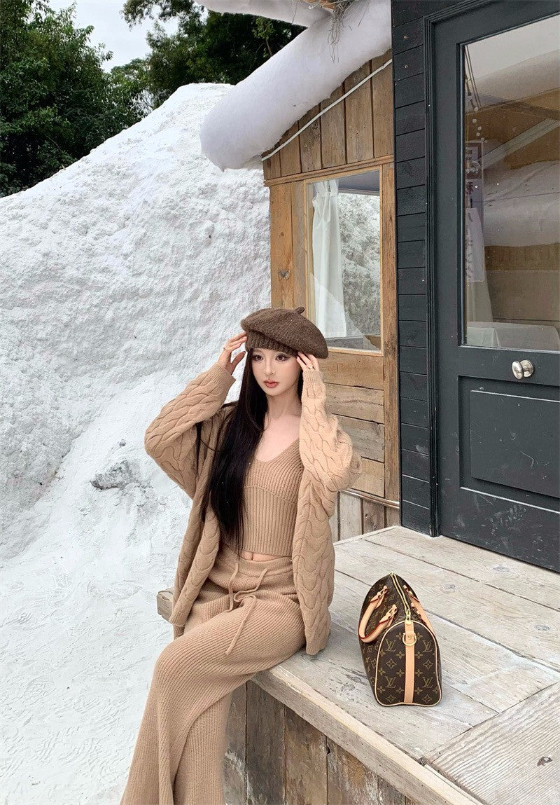 26Jan. 舒適老錢麻花慵懶針織開衫3件套 卡其