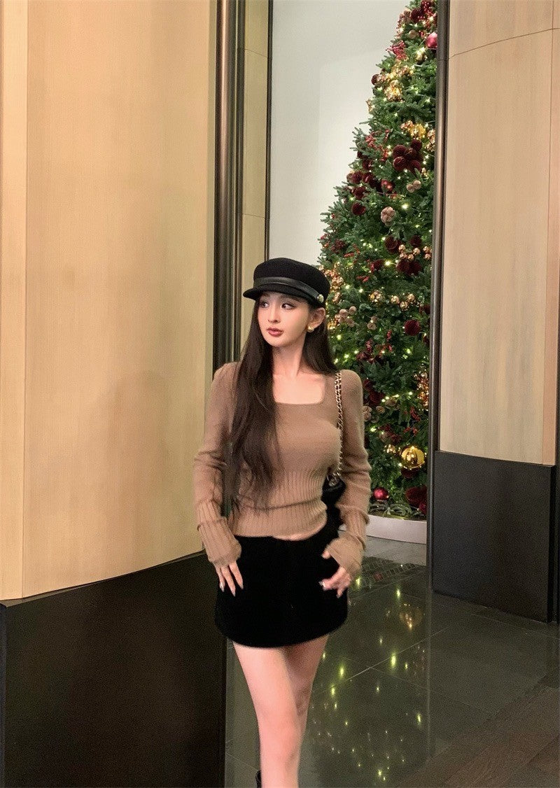 Feb. 復古簡約 方領收腰針織卡色上衣 黑色半身裙