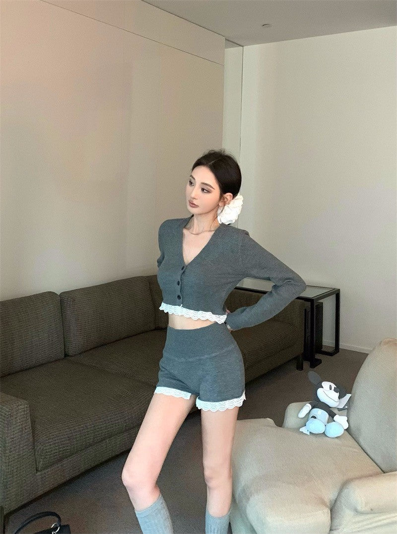 Feb. 青春特輯 花邊拼接V領針織短褲套裝 灰