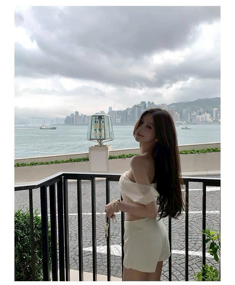 Jun. 氣質夏日養成 一字抹胸半身褲套裝