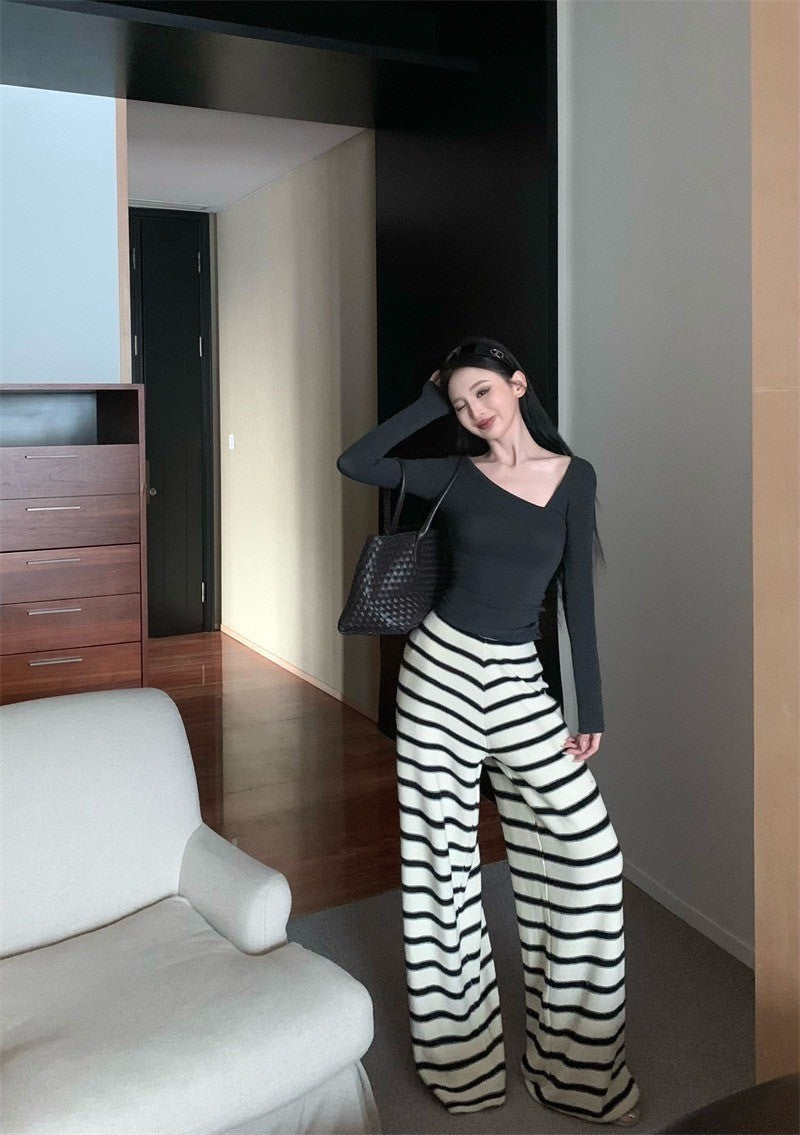 Apr. 舒適居家 簡約不規則後背縷空上衣 橫紋闊腿褲