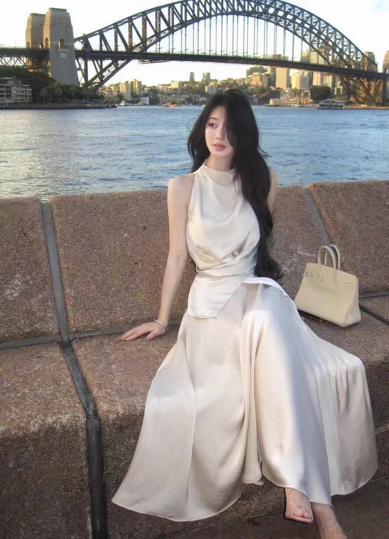 Apr. 落落白月 高奢氣質繫腰交錯上衣半身裙套裝 米色/豆紗綠