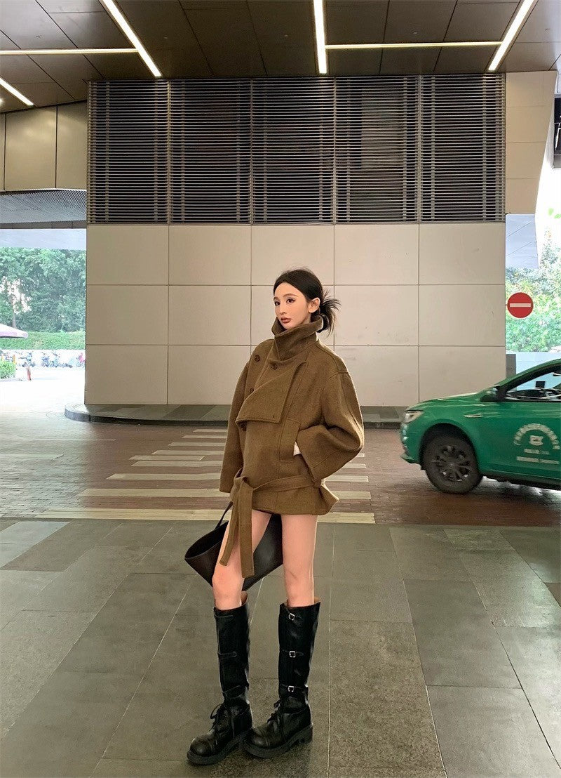 Feb. 時髦復古精 高級英倫剪裁厚磅立領外套