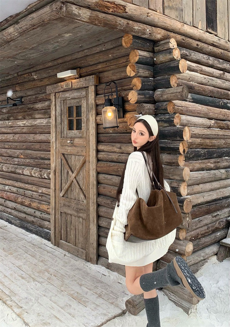 25Dec. 慵懶美式V領針織口袋開衫 藏藍/杏色