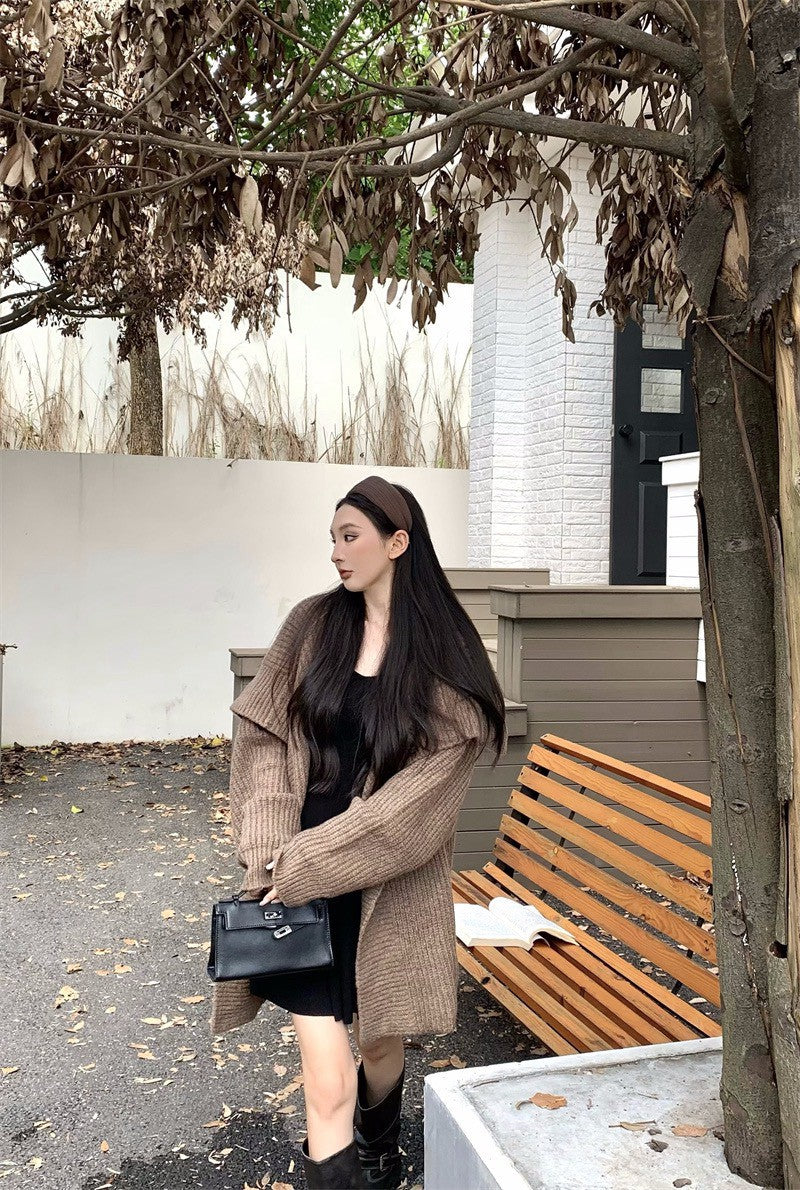 25Dec. 冬日氛圍基礎百搭針織收腰花瓣裙2色 大女主翻領外套 短版系列