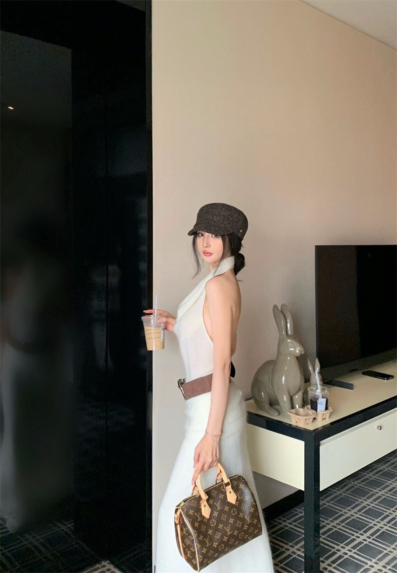 25Nov. 氣質出眾兩穿蘯領挖背針織半身裙套裝 白杏