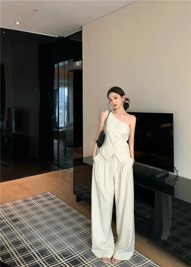 Jun. 簡約老錢調 慵懶設計感2版型上衣 寬鬆休閒褲 米杏色