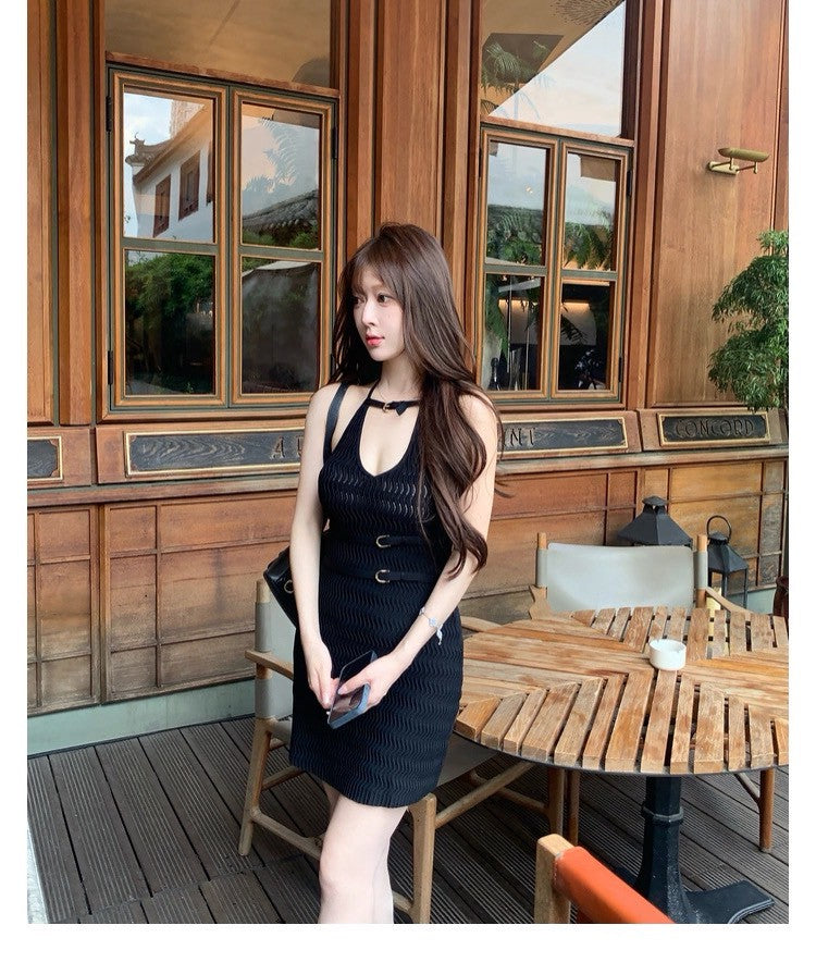 25Aug. 性感開掛 辣妹針織掛脖連身包臀裙 黑