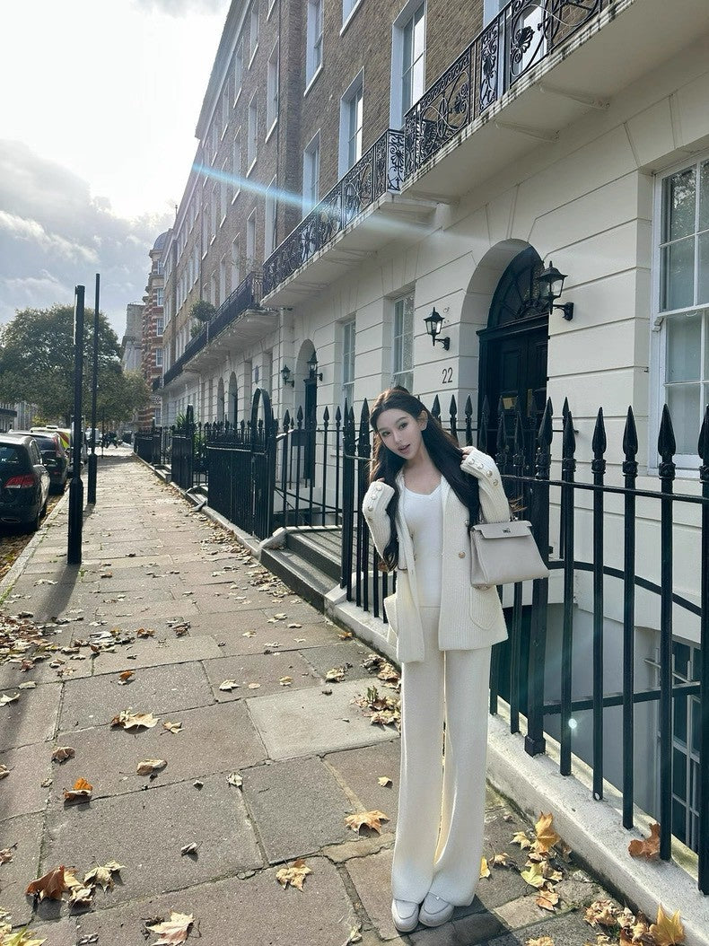 26Jan. 糯暖鬆弛感v領顯瘦羊毛打底上衣 白