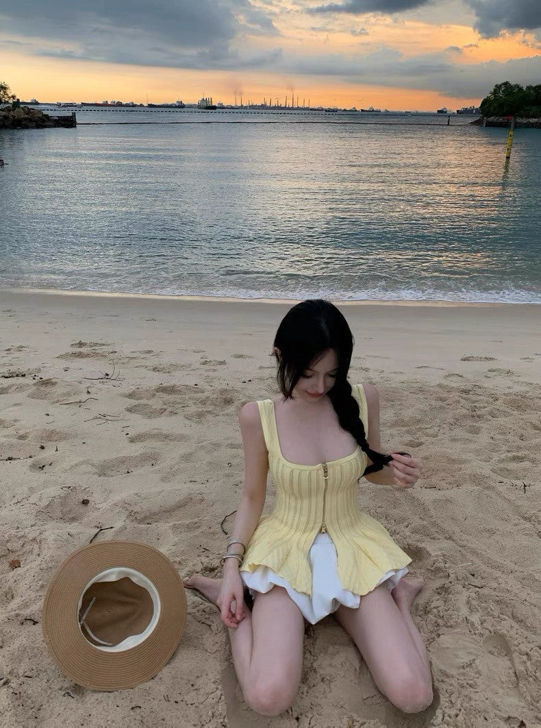 Jun. 休閒芭蕾 方領顯瘦收腰花瓣針織背心 黃