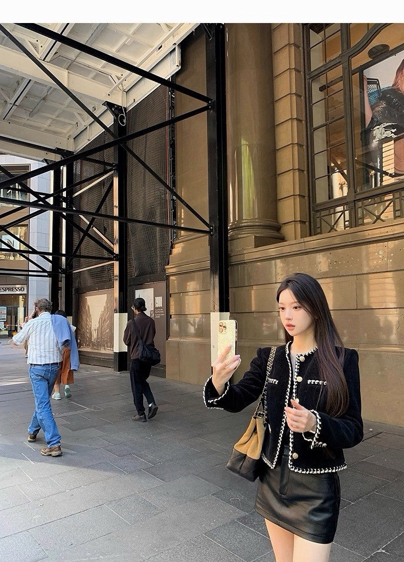 25Dec. Jennie start a war手工釘珠條絨小香外套 黑