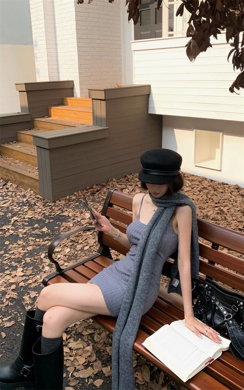 Oct. 辣妹過冬 簡約灰細肩針織包臀裙