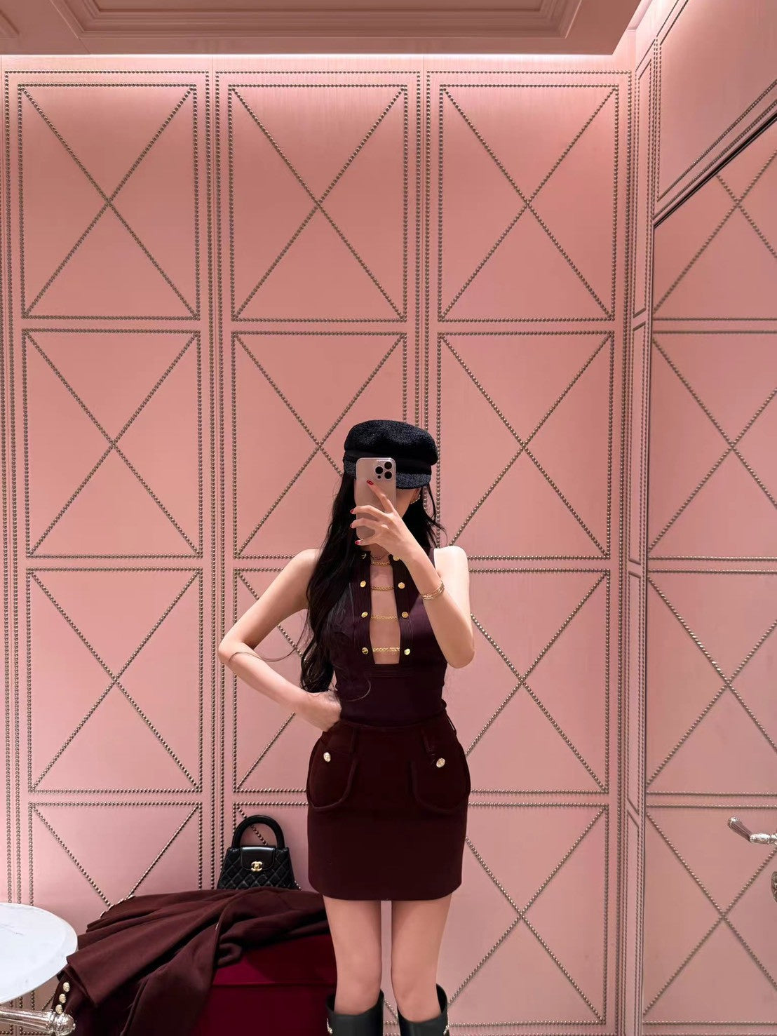 26Jan. 性感雙排金釦小巴鏈條背心 酒紅