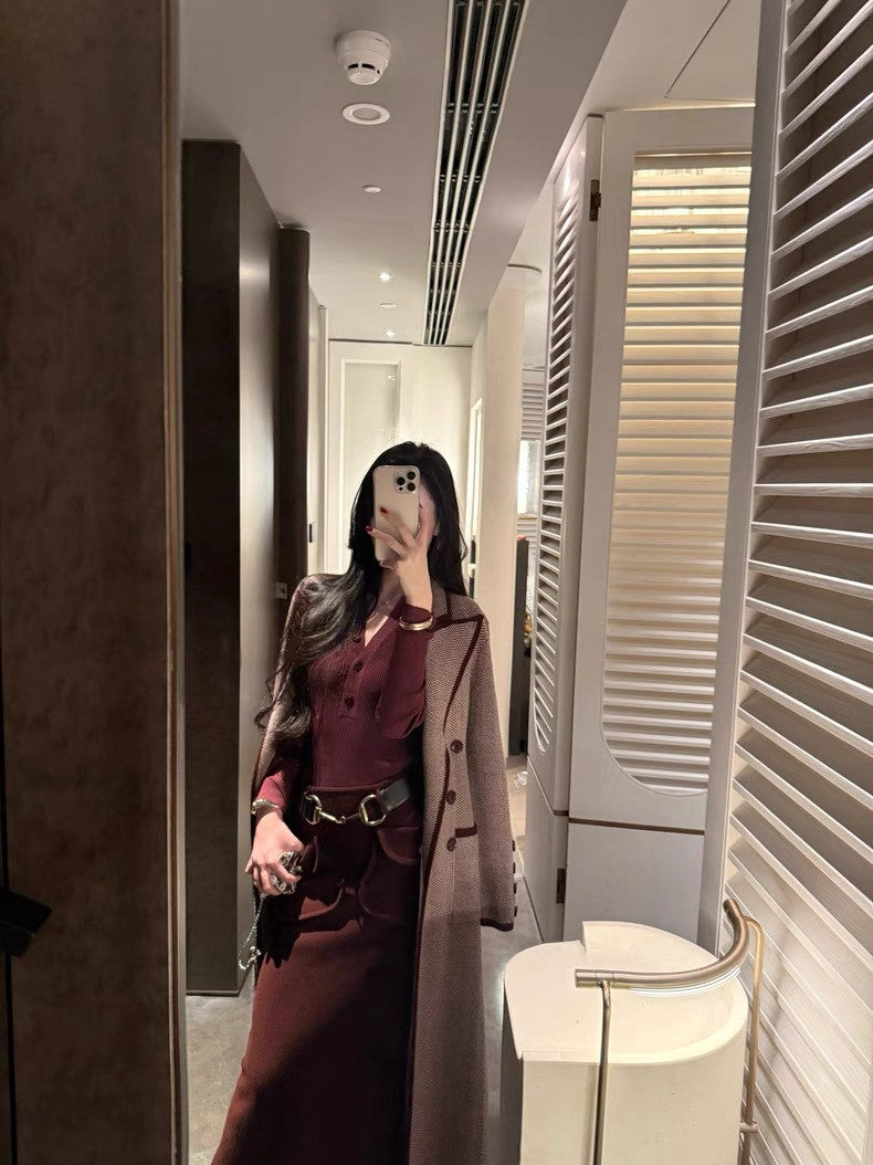 26Jan. 法式老錢 細膩polo排扣針織長袖上衣 紅