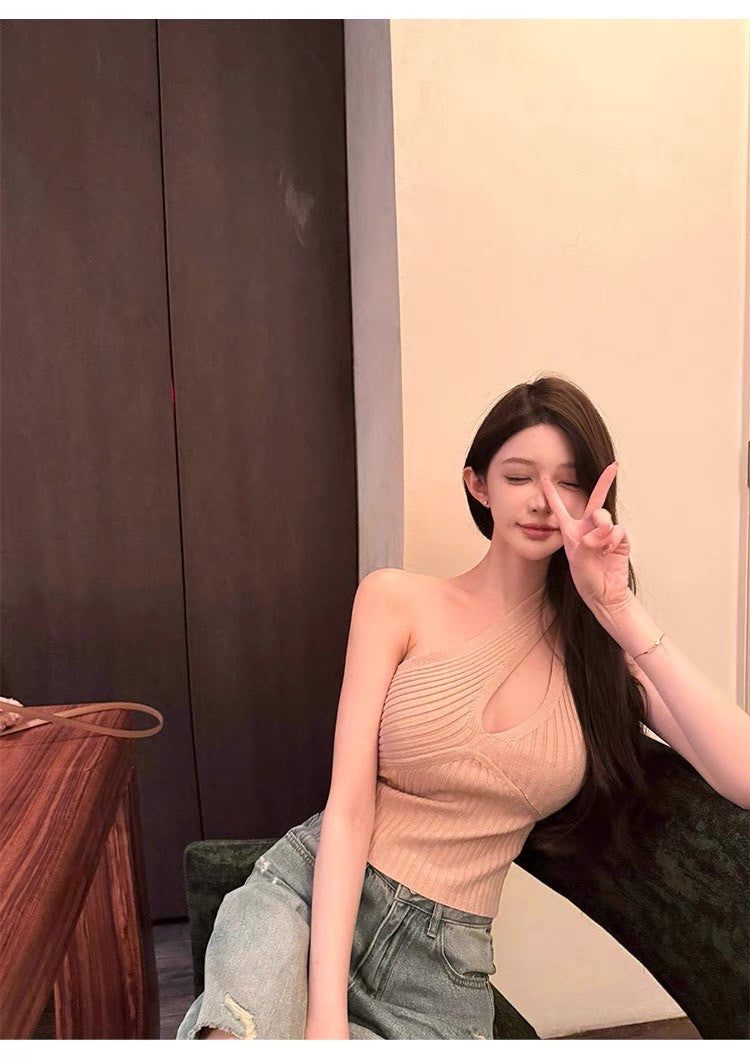 May. 海島渡假 斜肩縷空針織背心 粉色