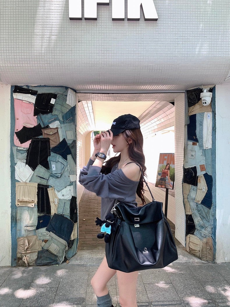 Aug. 素人改造計畫 很City的斜肩上衣 運動短褲 露思同款私服穿搭