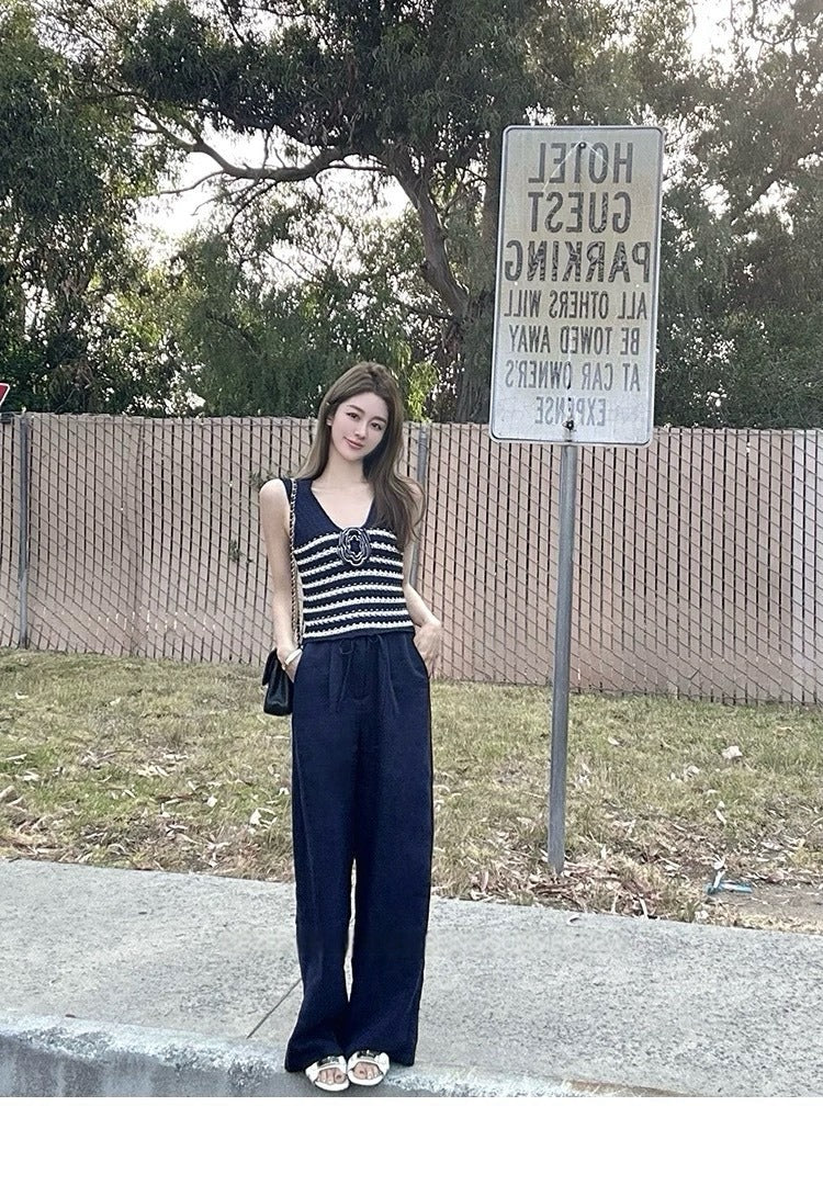 25Oct. 春和織雨 冰特紗線手鉤花針織背心 白/藏藍