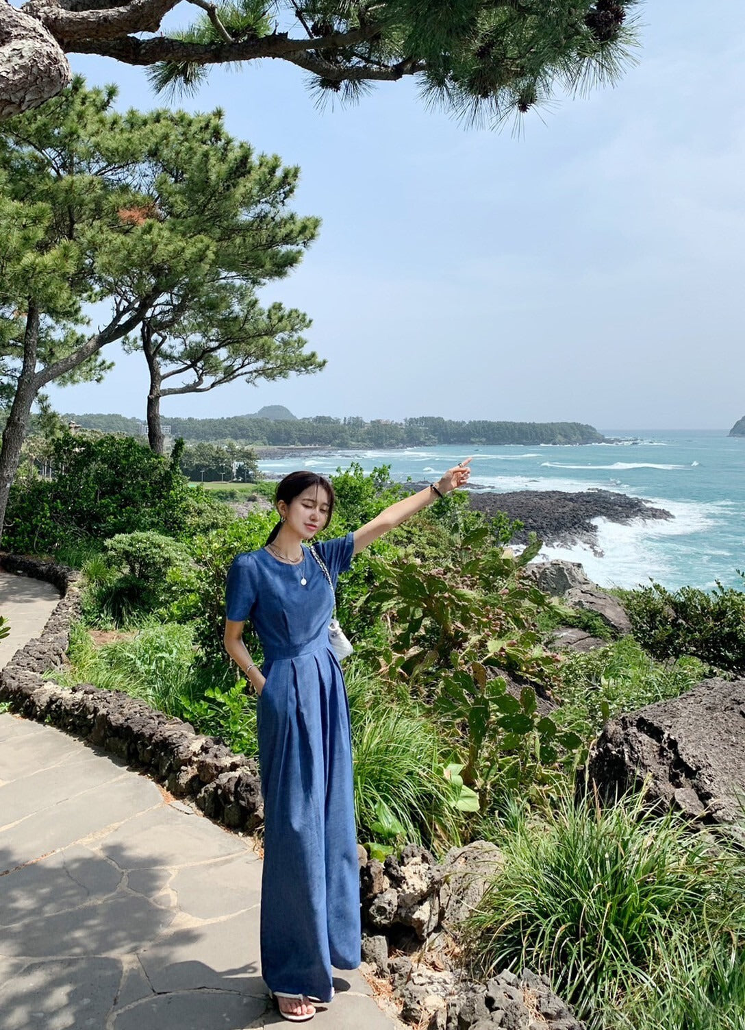 25Sep. 時髦丹寧藍修身圓領短袖連身褲