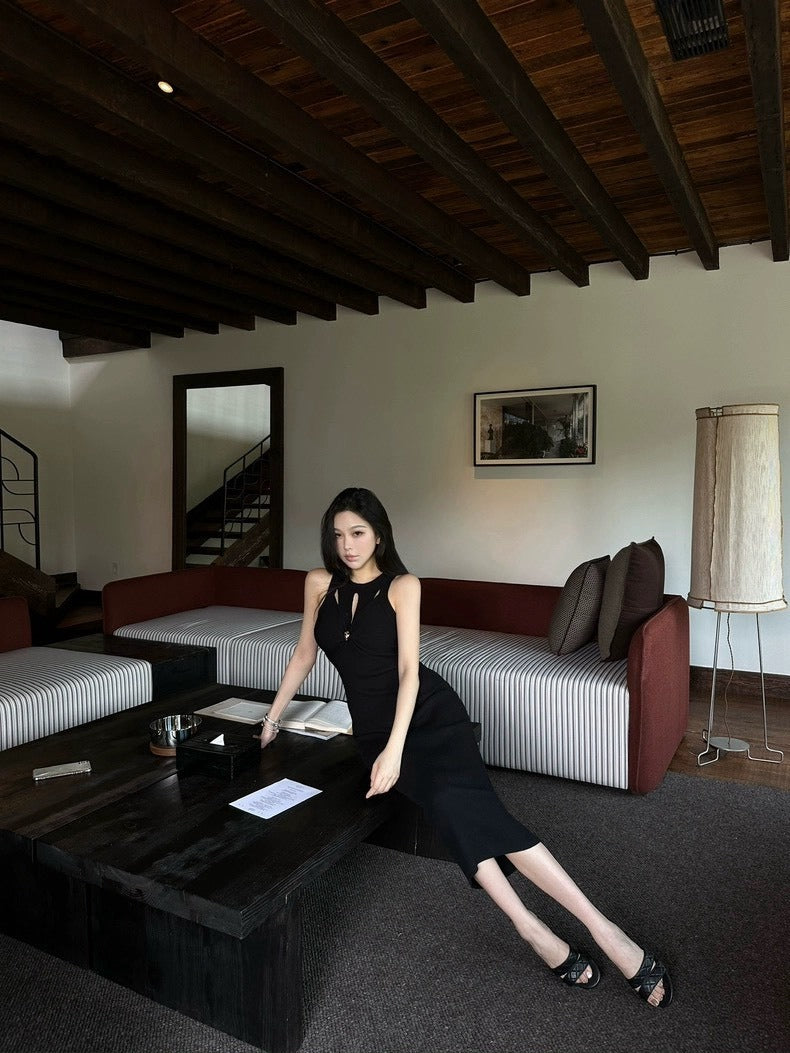 25Oct. 曲線主義-小巴色系 金釦縷空針織連身裙 湖水藍/黑