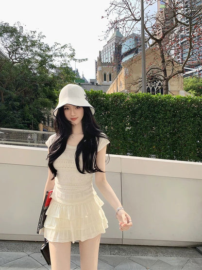 25Oct. 獨寵甜兒 氣質鈎花針織上衣/蛋糕半身裙 杏白