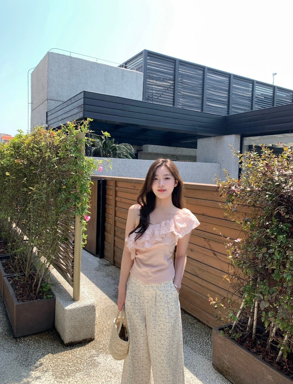 25Oct. 蕾絲布朗 嗲系女友蕾絲荷葉單肩上衣 粉