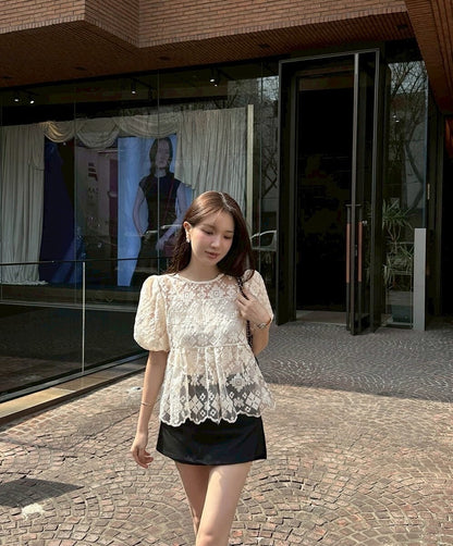 25Sep. 氣質蕾絲泡泡袖花邊上衣 杏