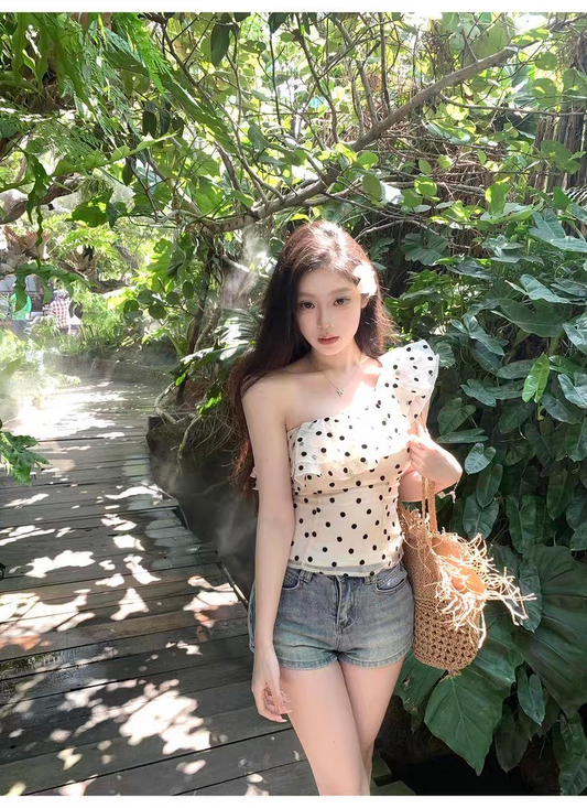 25Oct. 甜美泡泡 溫柔波點荷葉斜肩上衣