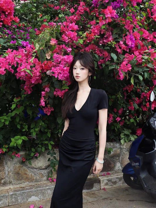 25Oct. 舒適性感 低V修身拼接連身裙 黑