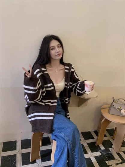 25Oct. 慵懶空氣羊毛條紋針織連帽外套 咖