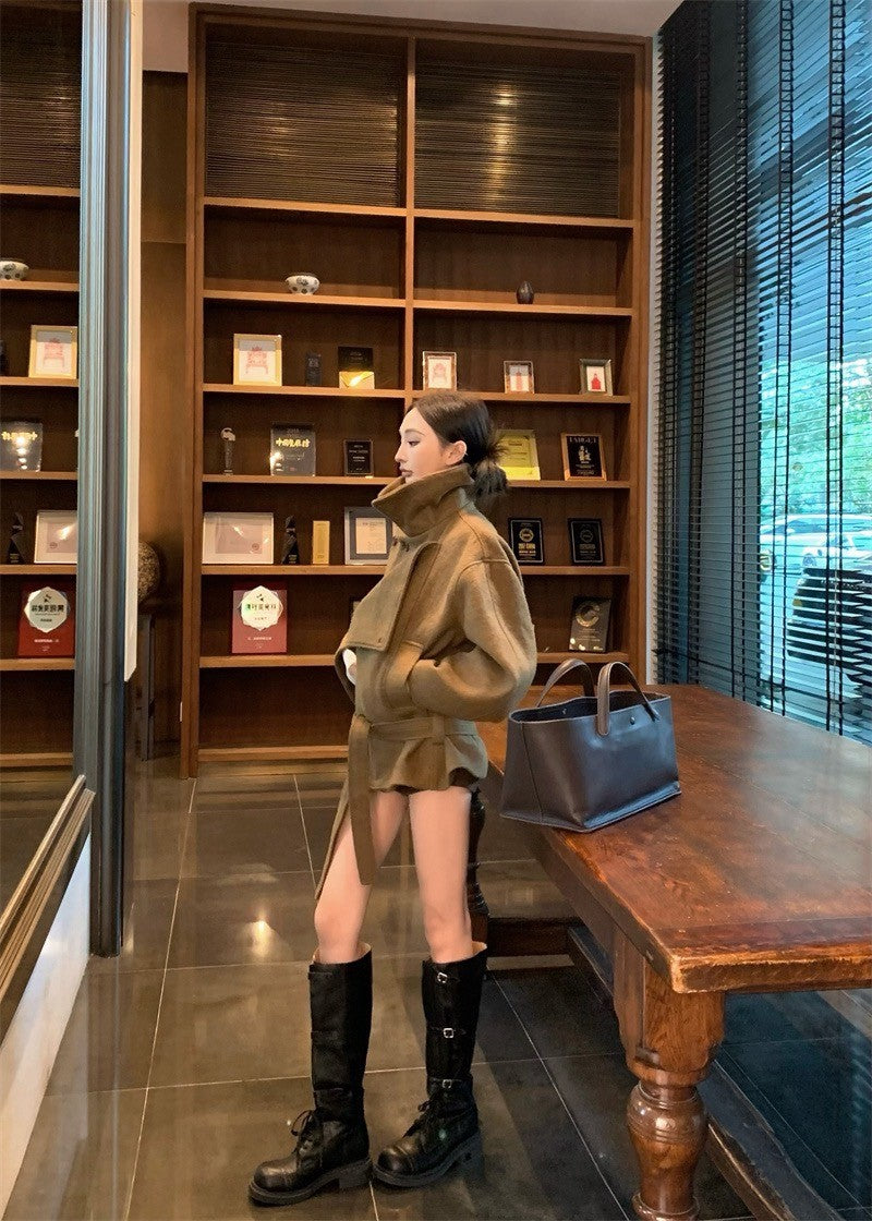 Feb. 時髦復古精 高級英倫剪裁厚磅立領外套