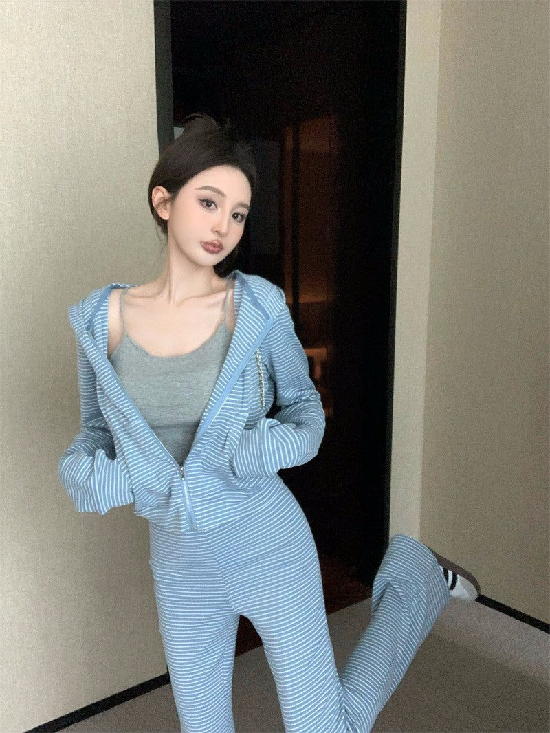 May. 韓女休閒 通勤橫條紋連帽外套 長短款休閒褲 藍