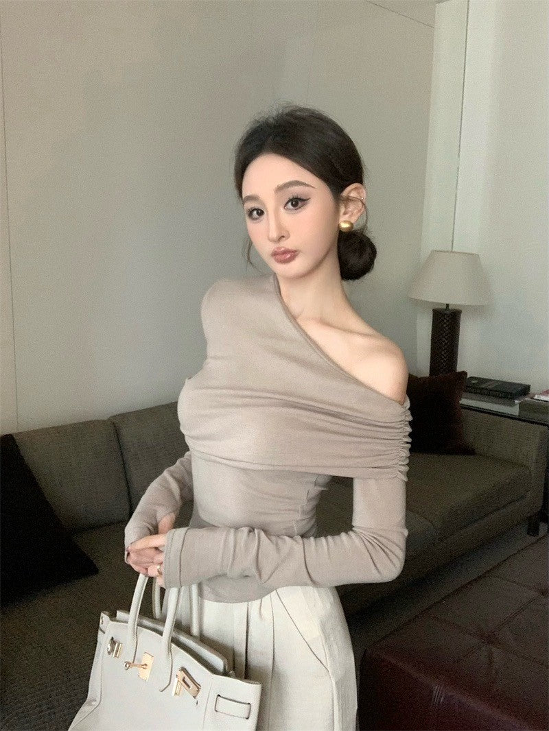 Mar. 優雅法則 斜領抓皺細腰彈力針織上衣 杏/紅