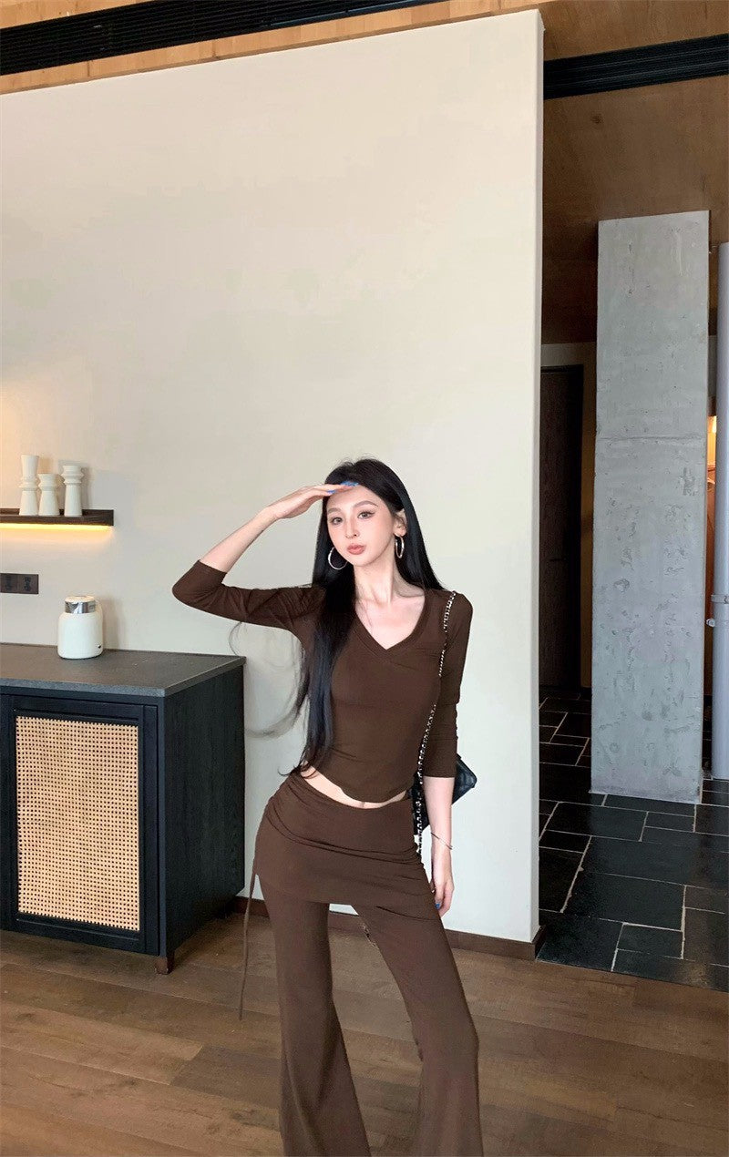 26Jun. 時髦普拉提 修身U領上衣假兩件喇叭褲套裝 粉/咖/藍