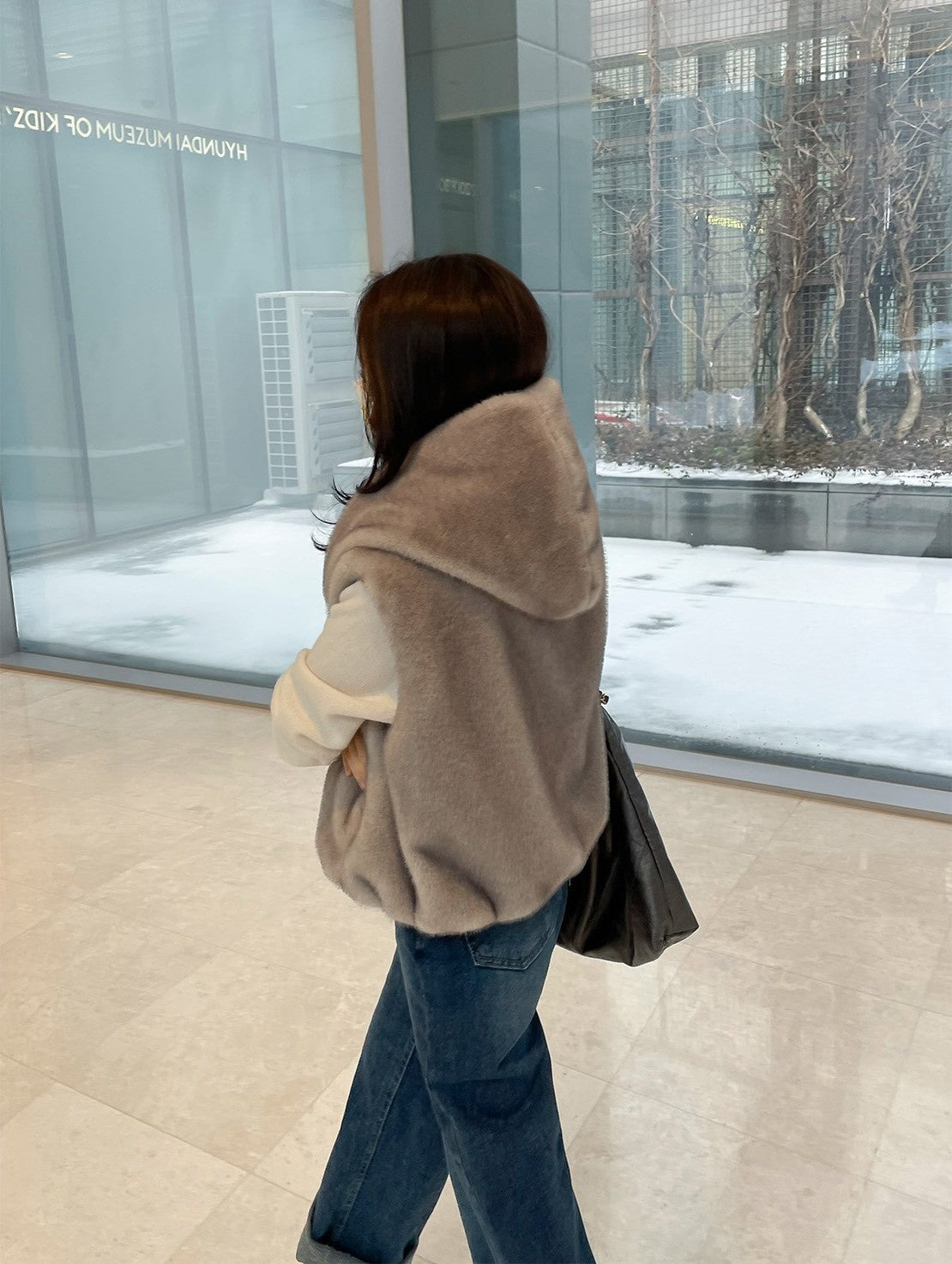 25Dec. 韓國毛毛馬甲連帽水貂毛坎肩外套 白/灰