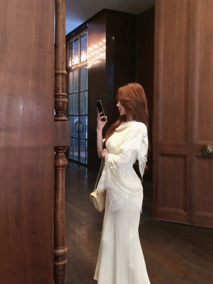 Mar. 氣質柔光 蕾絲海馬絨針織披肩 V領修身連身裙 杏