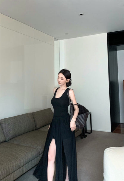 25Jul. 渡假輪廓 修身拼接背心開叉壓褶連身裙 黑
