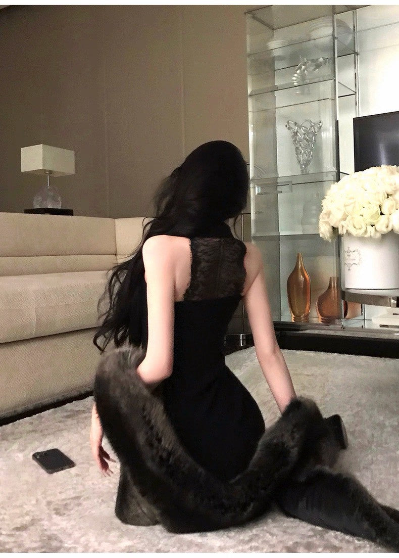 26Apr. 蕾絲女神性感卡戴U領針織裙 白/黑