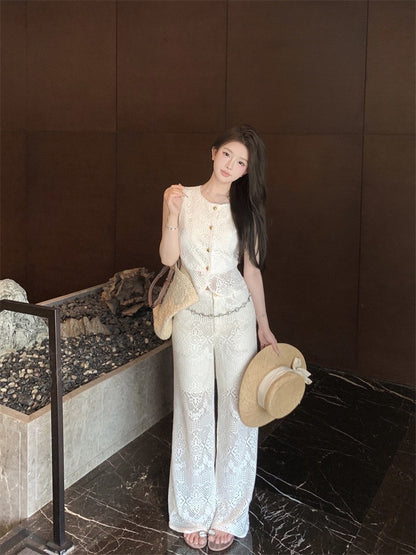 25Aug. 渡假縷空排扣馬甲 同花色高腰休閒褲