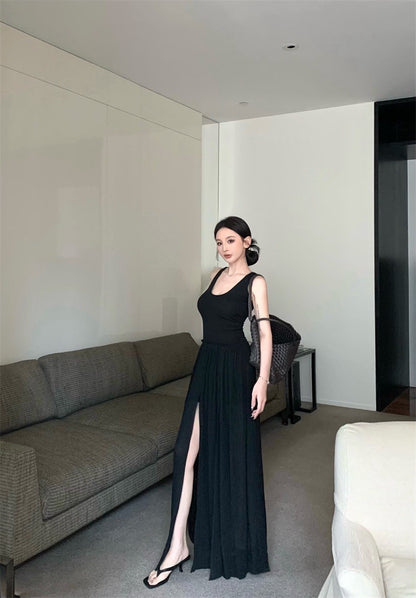 25Jul. 渡假輪廓 修身拼接背心開叉壓褶連身裙 黑