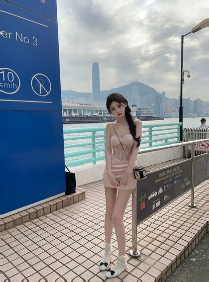 Mar. 奶香洋甘菊 魚骨美腰性感抹胸連身裙 粉