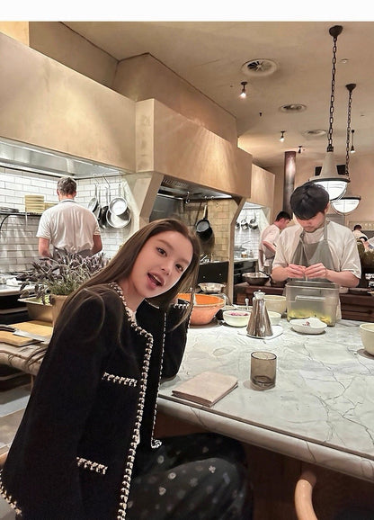 25Dec. Jennie start a war手工釘珠條絨小香外套 黑