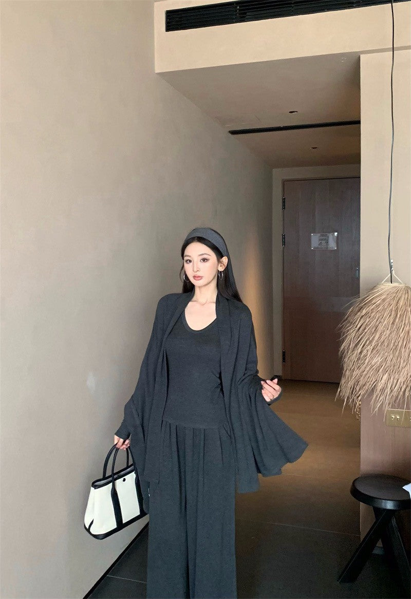 25Dec. 舒適至上多用式披肩U領長袖打底休閒褲三件套 灰