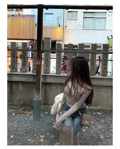 25Nov. 私有浪漫純慾假兩件綁帶掛脖上衣 黑/奶茶色