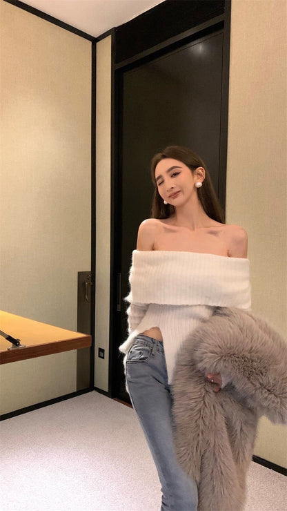 Feb. Candysofa 軟糯一字直坑紋開叉針織上衣  黑/白