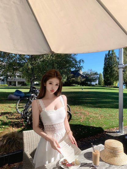 26May. 鈴白織夏 蕾絲繡花方領收腰洋裝 白