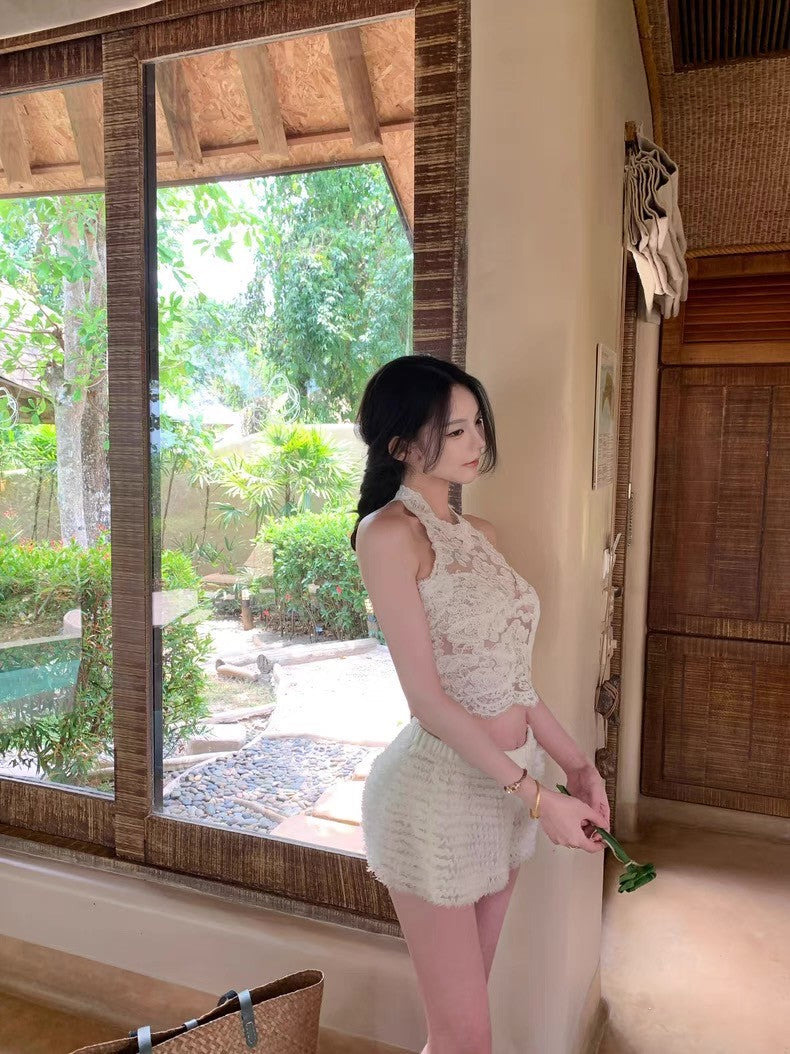 May. 氣質美女 夏日浮雕蕾絲花背心 卡其/白