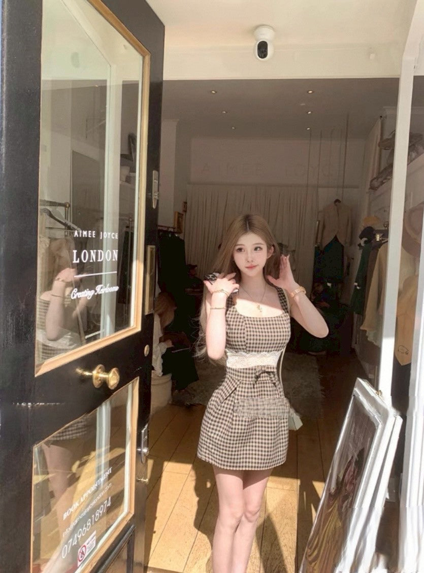 Jun. 復古畫報 格紋方領蕾絲收腰小洋裝