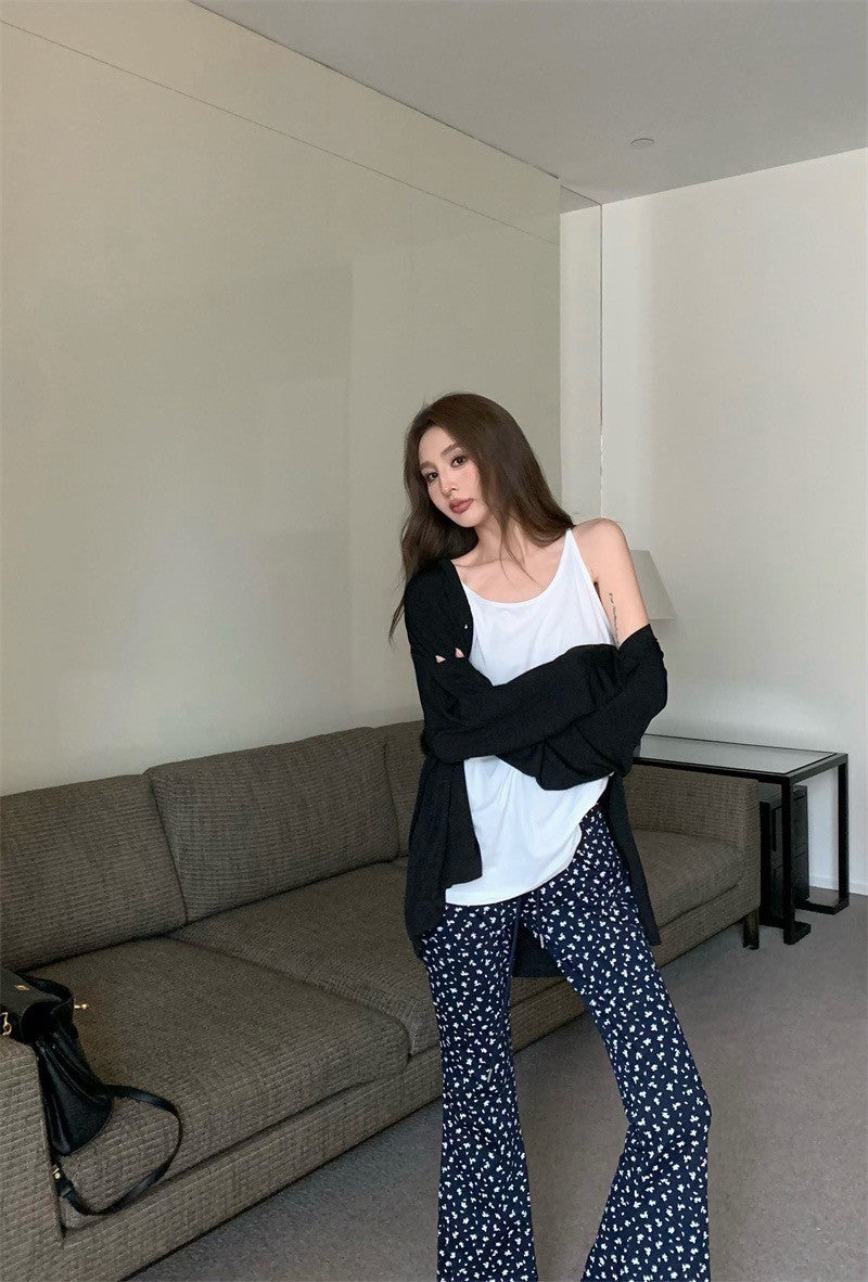 25Jul. 百搭王 休閒私服白色背心 碎花喇叭褲