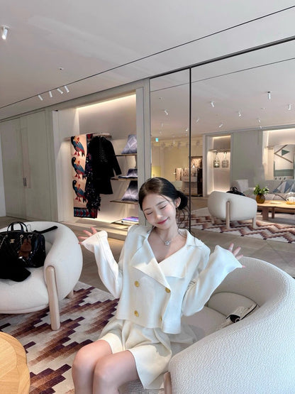 26Jan. 復古千金法式奢華雙排金釦針織外套 黑/白